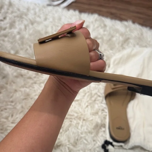 Fendi Beige Baguette Slide Sandals - Picture 11 of 12